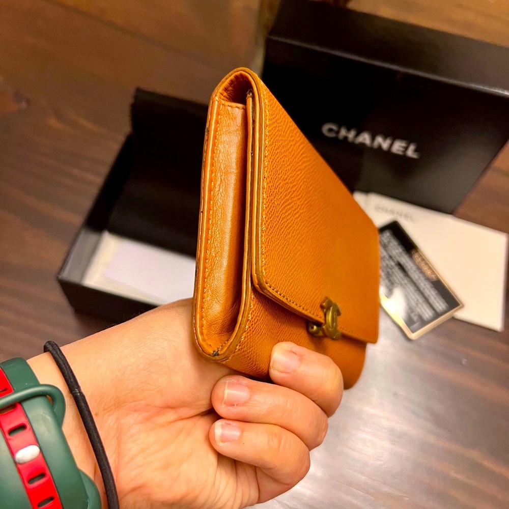 Chanel Wallet in Caviar Leather - Picture 8 of 8